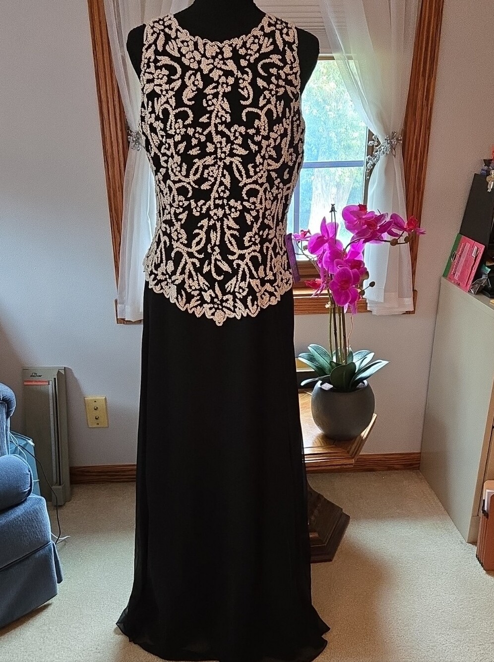 J Kara Black Maxi Dress with Ivory Beaded Lace Bodice Overlay - Size 8